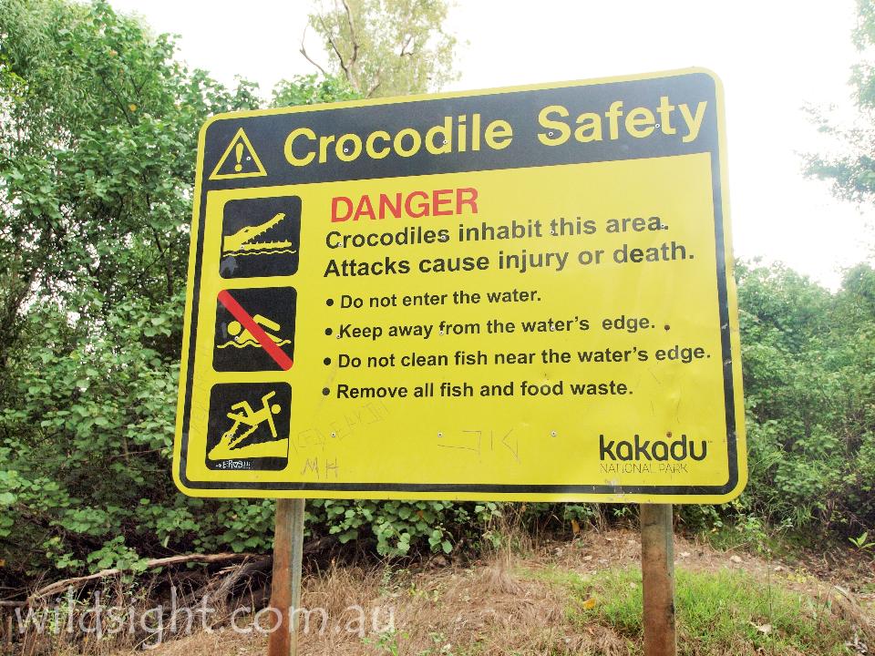 W-Crocodile-warning-sign-at-Cahills-Crossing-Kakadu-National-Park.jpg